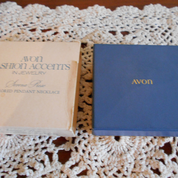 Vintate Victorian Style Pendant - Picture 5 of 8